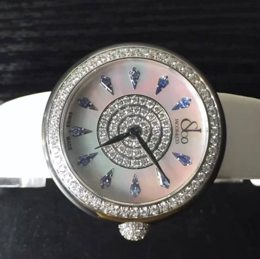 The mother-of-pearl dial is really fascinating for women.
