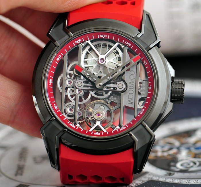 The movement could be viewed through the skeletonized dial clearly.