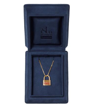 Best Jacob & Co. replica cooperated with Supreme to create the necklace.